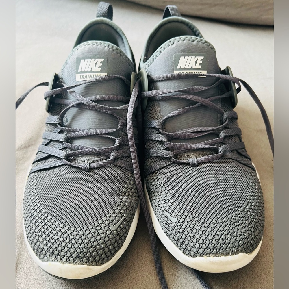 Nike Free Training Athletic Shoe in Gray color size 7.5. Comfort and Support